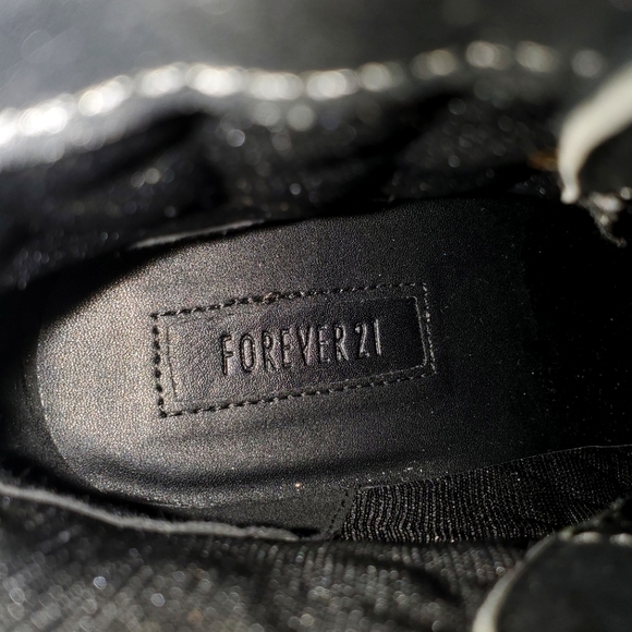 Forever 21 laced up combat boots - Picture 10 of 10